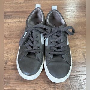 NORDSTROM Rack Women’s Gray Lace Up Sneakers Gray White Fabric Size 9 casual